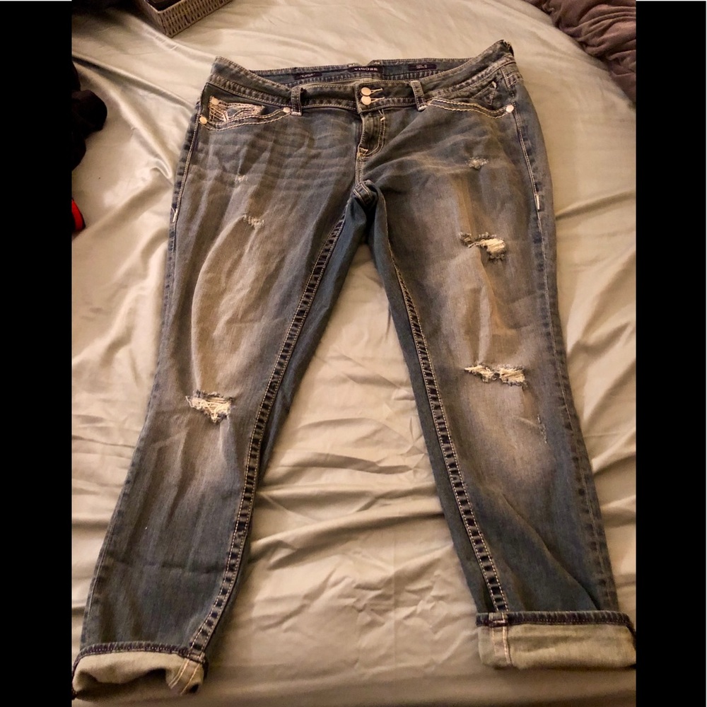 Vigoss distressed boyfriend jeans